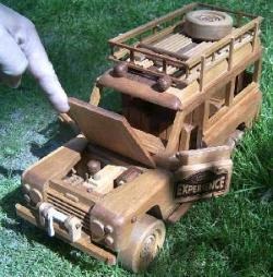 Landrover Modell Holz